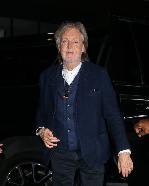 62年ぶりの「抱きしめたい」——ポール・マッカートニーがテイラーの結婚式で演奏した曲が音楽史に残る理由