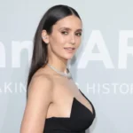 ニーナ・ドブレフが金髪に！人気恋愛小説の映画化で変身