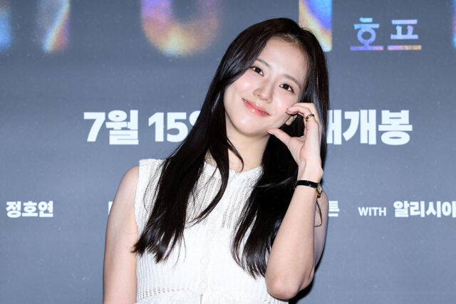 BLACKPINKの10周年が炎上した、40人の夜とジスの謝罪文