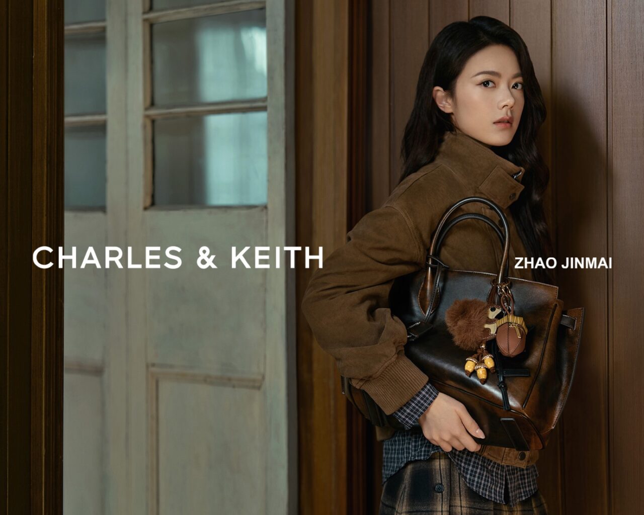 CHARLES & KEITHのブランドアンバサダーに就任したチャオ・ジンマイ
