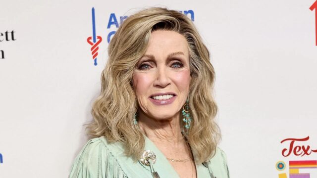 ドナ・ミルズ、85歳でOnlyFans参入！収益は数十万ドル