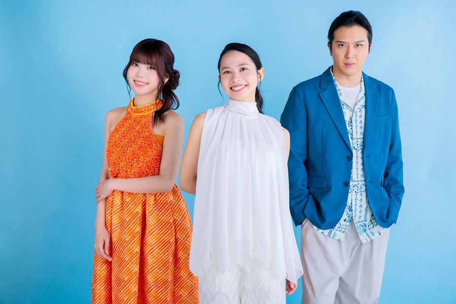 日本版エンドソング「旅立とう ～Along The Way～」を歌うTSUZUMI、屋比久知奈、尾上松也