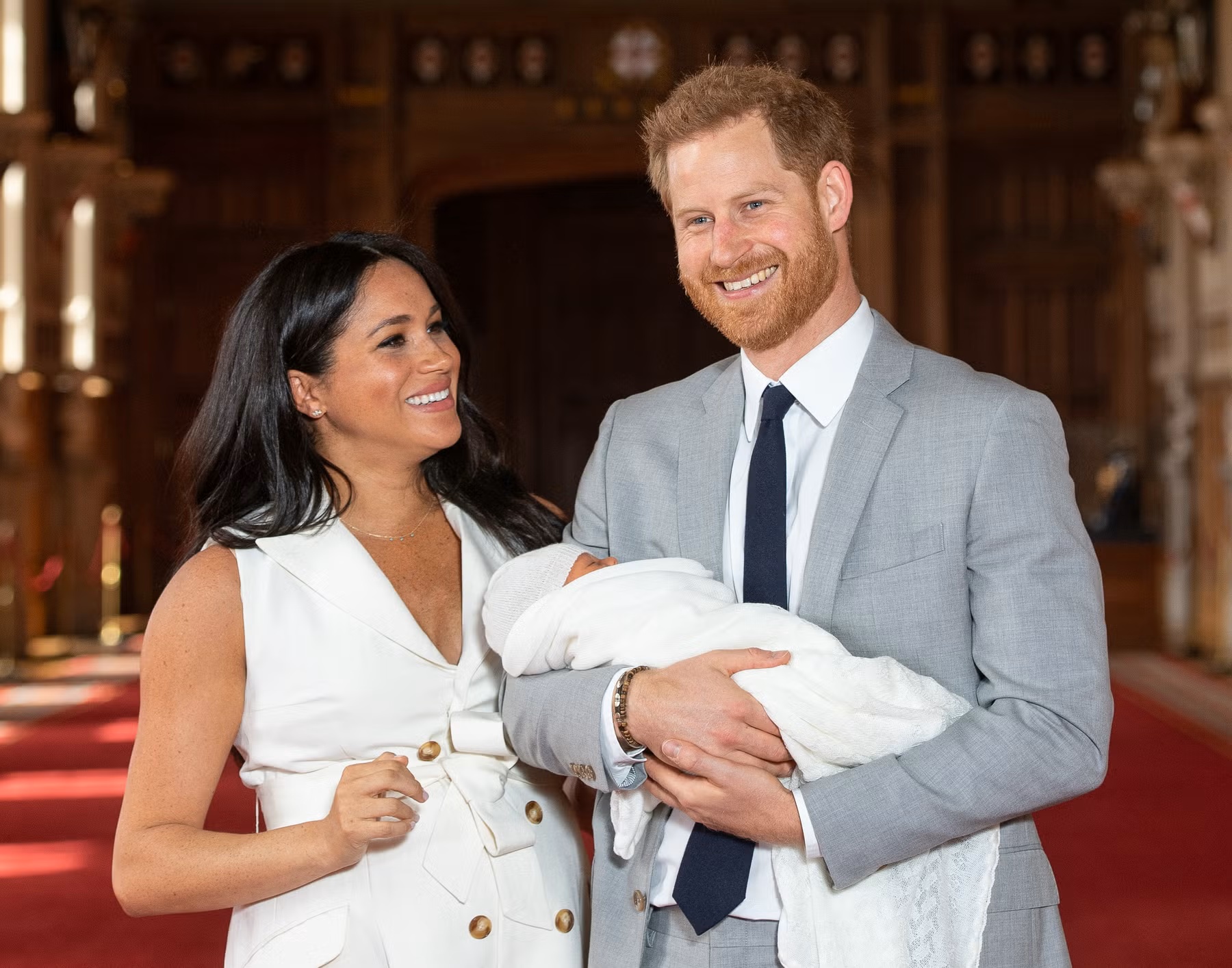 ヘンリー王子＆メーガン妃、6年ぶり英国生活へ　子どもも通学