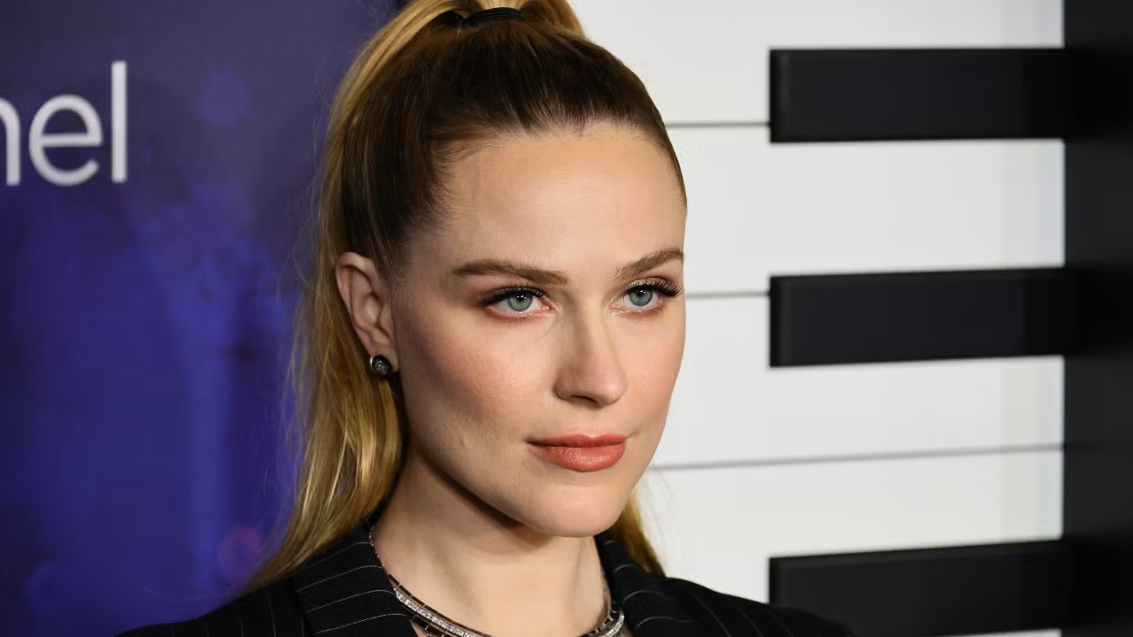 「声もかけてもらえなかった」エヴァン・レイチェル・ウッド、プラクティカル・マジック続編から外れた経緯を語る