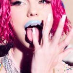 「LAにはいない」と歌った曲が、世界で7位に。アデラが自己最高記録