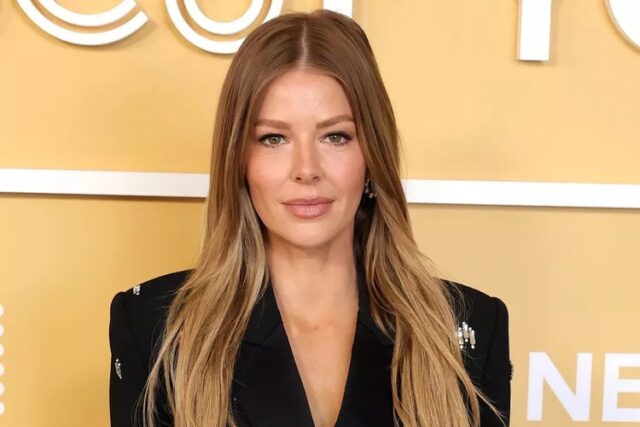 不倫騒動から3年、アリアナ・マディックスが初のエミー賞候補