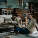 首輪をつけられた19歳。ヤン・コマサの監禁スリラーが11月公開