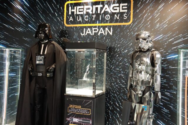ダース・ベイダーのライトセーバーも。予想落札総額24億円超の“お宝”が原宿で無料公開