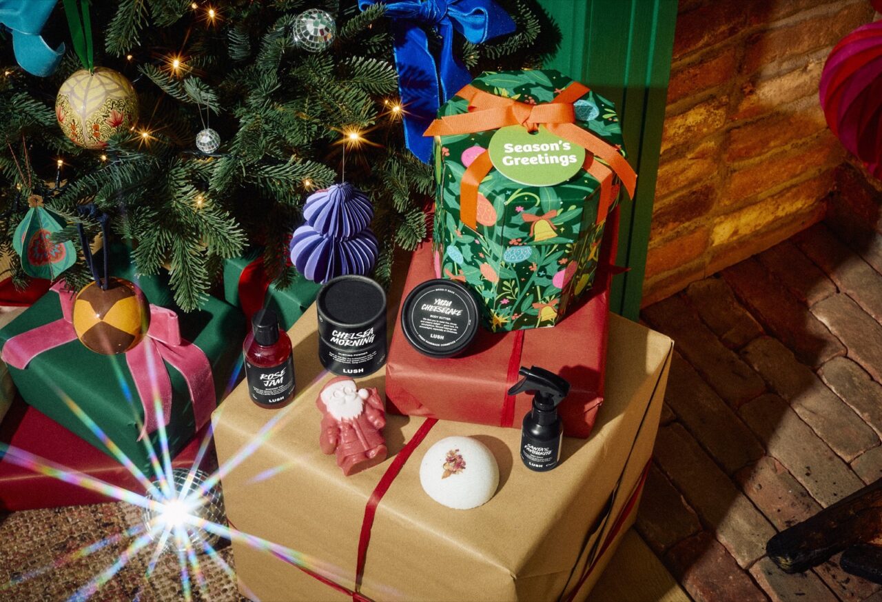 専用出品　クリスマスパーティーで3個　ハンドメイド　ロラライハリス みつばちマーチ』系の香りがバスボムに。ラッシュのクリスマスは全50種