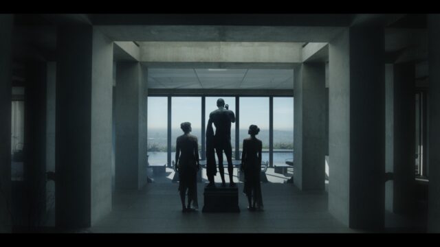 テイラー・スウィフト、VMA最高賞に輝いた夜、新作MV「Patient Zero」を初公開