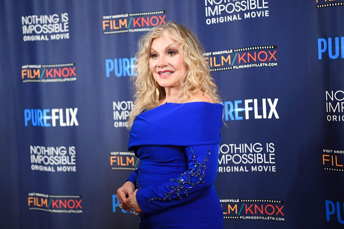 ドリー・パートン死去後にAI偽情報、妹ステラが苦言
