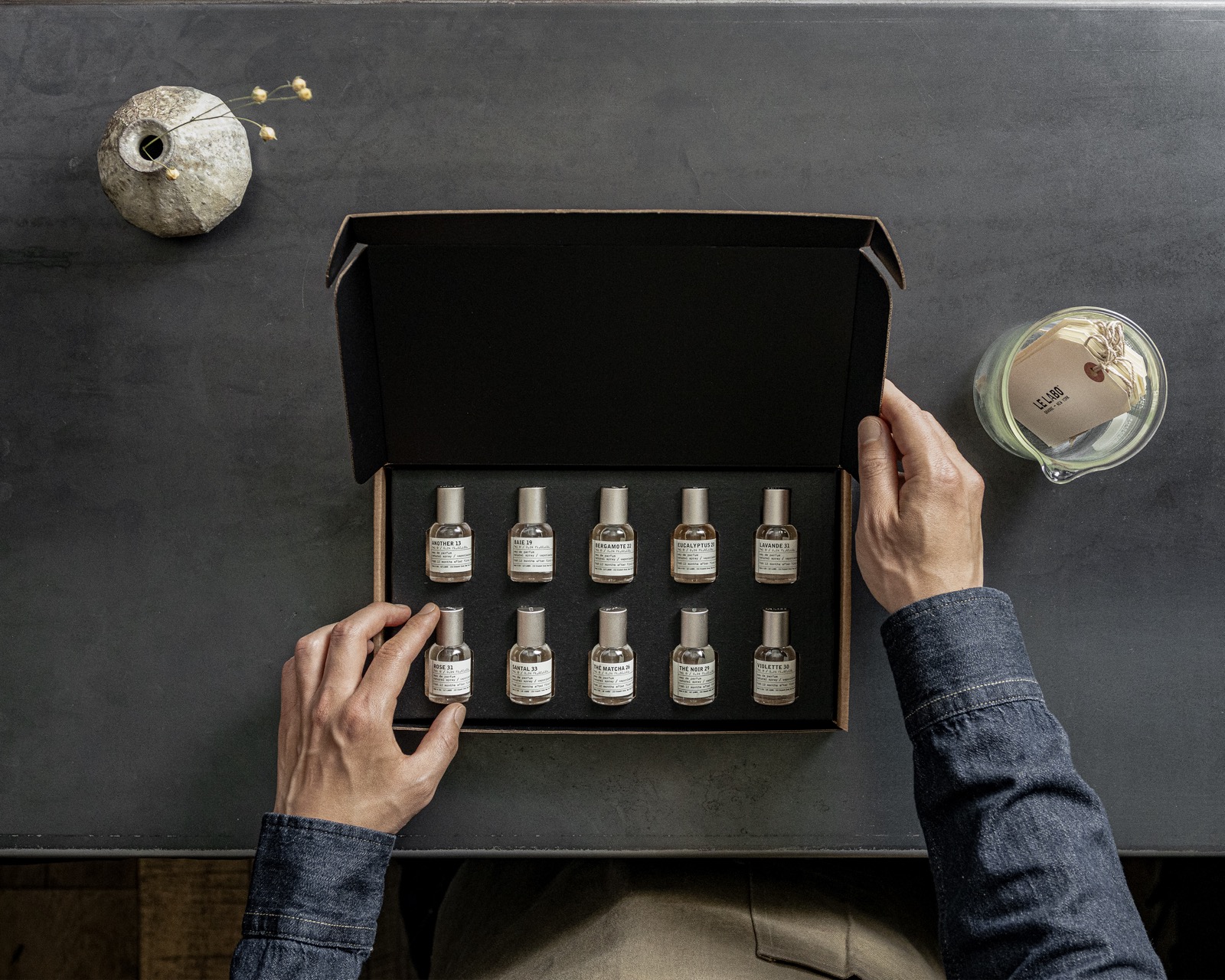 「ホリデー ディスカバリー セット 10X7ML」のボックスを開けたところ