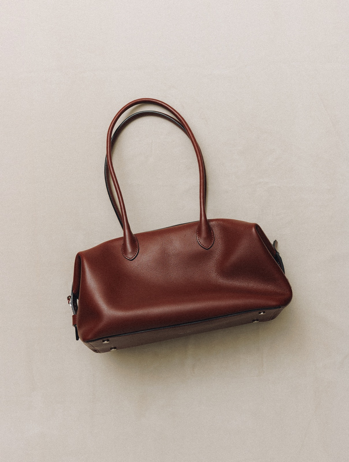 日本限定バーガンディのSac Patte