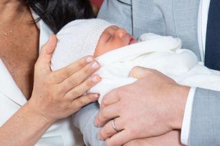 メーガン妃とヘンリー王子、ロイヤルベビーお披露目