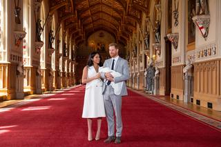 メーガン妃とヘンリー王子、ロイヤルベビーお披露目