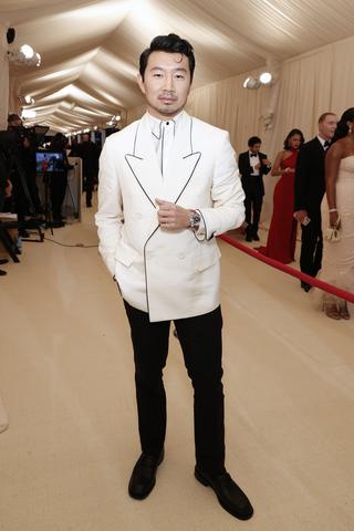 シム・リウ：Fendi