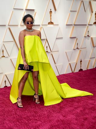 H.E.R.：Carolina Herrera