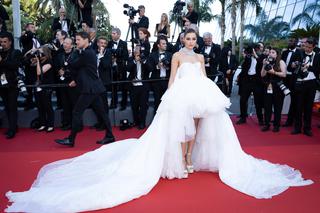 オリヴィア・カルポ：Giambattista Valli