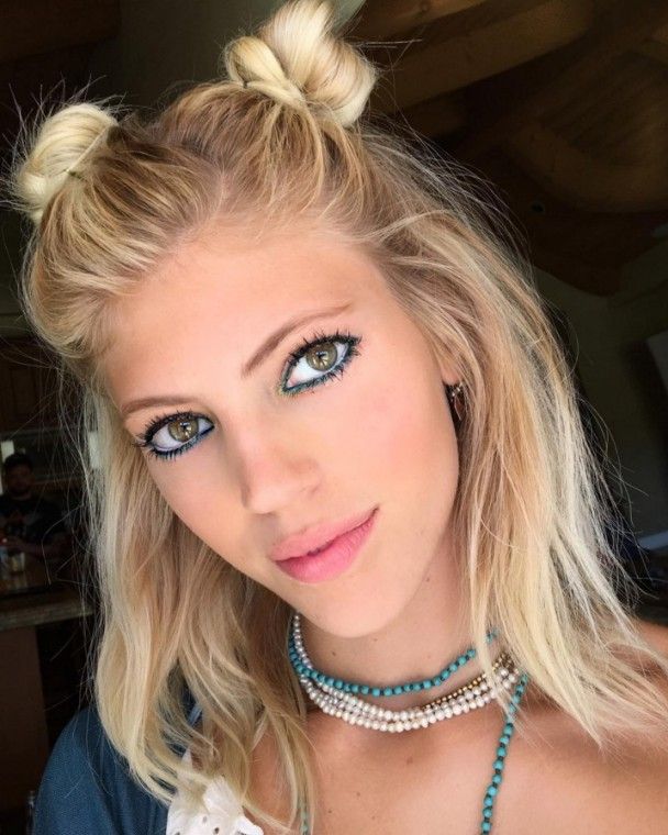 ⒸDevon Windsor