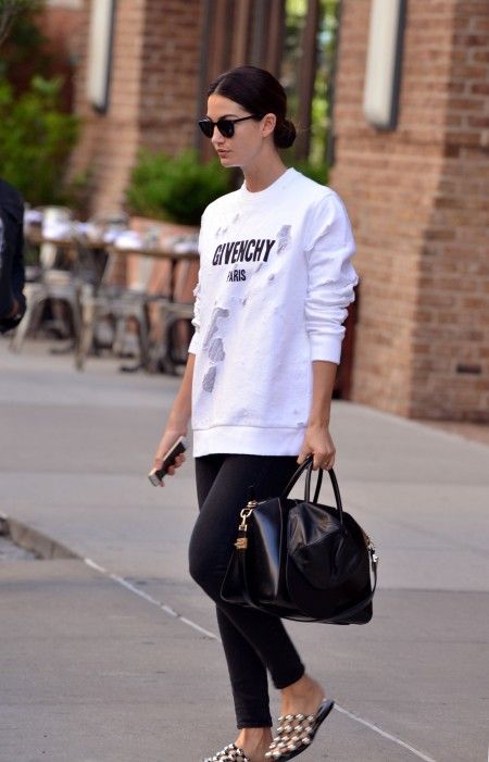 Lily Aldridge sighting