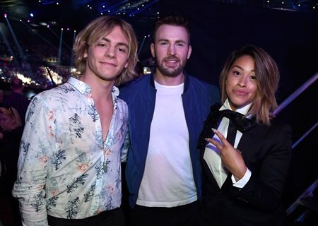 クリス・エヴァンス Chris Evans ロス・リンチ Ross Lynch ティーン・チョイス・アワード バックステージ