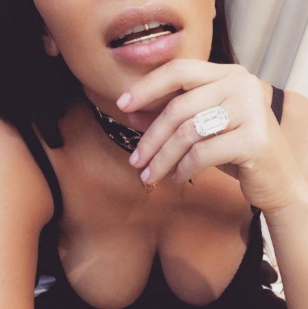 キム・カーダシアン Kim Kardashian カニエ・ウェストからの指輪　インスタグラム