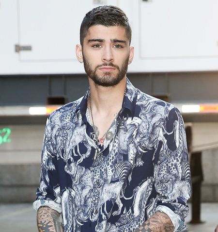 ゼインは現在、人気モデルのジジ・ハディッドと交際している。