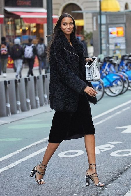 ライス・リベイロ　Lais Ribeiro 　フィッティング　ＮＹ　衣装の試着　ヴィクトリアズ・シークレット　Ｖｉｃｔｏｒｉａ’ｓ Ｓｅｃｒｅｔ　ヴィクシー　エンジェル