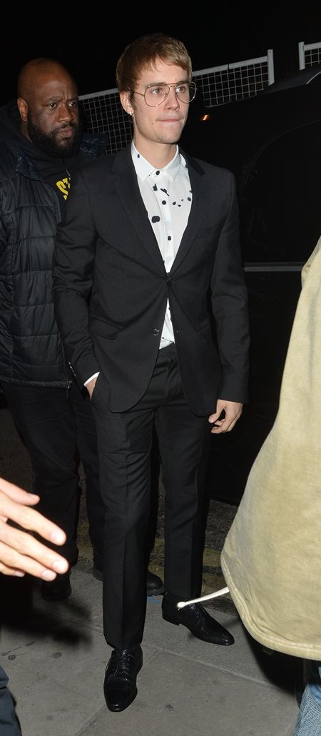 ジャスティン・ビーバー　Justin Bieber 　ギークめがね　おたく風めがね　トレンド　海外セレブ　ファッション　細フレーム×ティアドロップ型　今年風