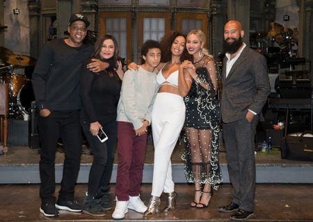 ビヨンセ　Beyonce　ソランジュ　solange 　ジェイ・Z　Jay-Z　家族　サタデー・ナイト・ライヴ　応援　