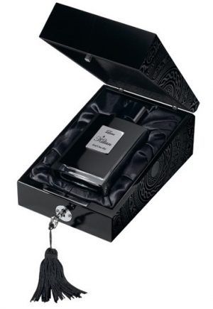 リアーナ　Rihanna 　香水　バイキリアン　By Kilian 　ラヴ、ドント・ビー・シャイ　