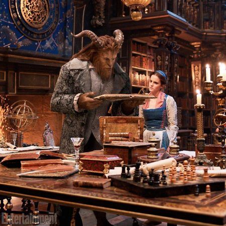 エマ・ワトソン　Emma Watson　映画　美女と野獣　ディズニー　実写版　ファーストルック　写真
