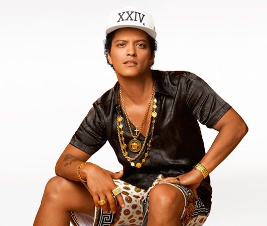 ブルーノ・マーズ　Bruno Mars　アルバム『24・マジック』　ヴェルサーチ