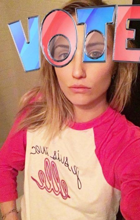 ディアナ・アグロン Dianna Agron アメリカ 大統領選挙 投票