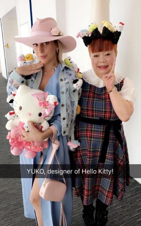 レディー・ガガ Lady Gaga 来日 テレビ出演 スッキリ キティちゃん