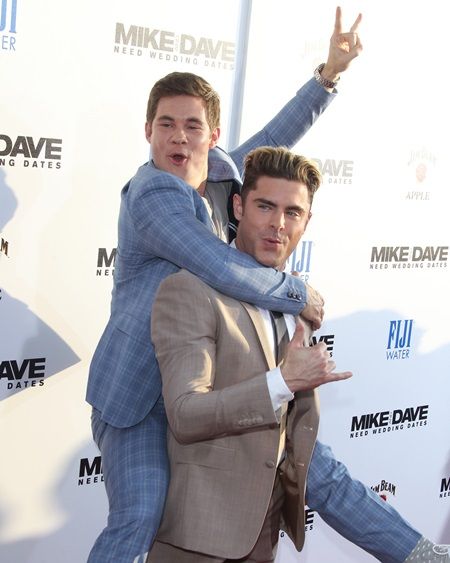 映画　マイク・アンド・デイヴ・ニード・ウェディング・デーツ　ザック・エフロン　アダム・ディヴァイン　Zac Efron Adam Devine