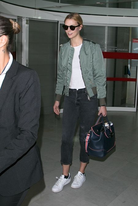 カーリー・クロス　 Karlie Kloss 　アディダス　Adidas　スタンスミス　StanSmith　スニーカー　人気　白　靴　ブーム　合わせやすい