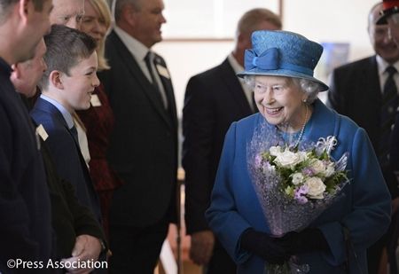 エリザベス女王　 Queen Elizabeth　イギリス　2016年　総まとめ　総集編　1年振り返り　バラスター地区　訪問　激励　市民と交流　9月