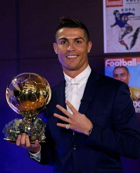 バロンドール  Ballon d'Or クリスティアーノ・ロナウド Cristiano Ronaldo リオネル・メッシ Lionel Messi 争奪戦 9年目 サッカー 名誉ある賞 2016年受賞者