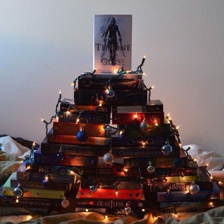 ブックツリー　Book Tree　クリスマスツリー　本　クリスマス　簡単　可愛い　ツリー　海外