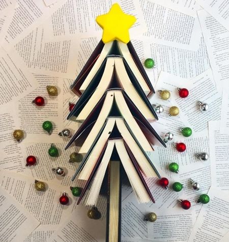 ブックツリー　Book Tree　クリスマスツリー　本　クリスマス　簡単　可愛い　ツリー　海外