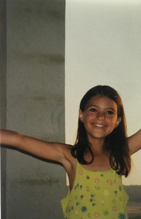 エミリー・ラタコウスキー　Emily Ratajkowski　幼少期　かわいい　今と変わらない　ナチュラルビューティ　モデル　女優　映画　ゴーンガール　