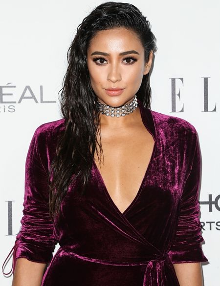 シェイ・ミッチェル　Shay Mitchell　好きなお菓子　セレブ　好きなお菓子　お菓子　スナック　カインドバー　オレオ　
