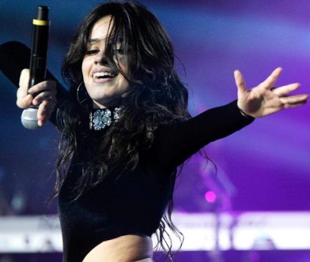 カミラ・カベロ　フィフス・ハーモニー　Camila Cabello