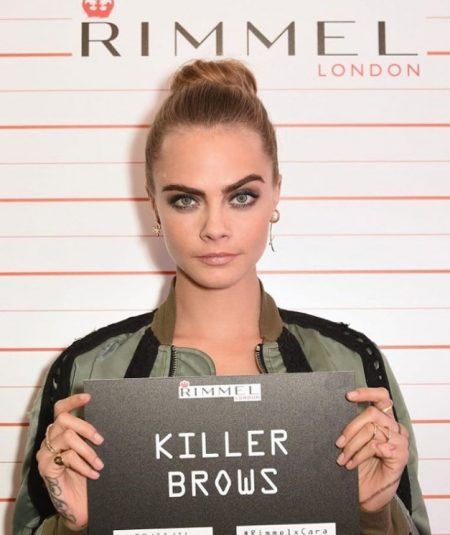 カーラ・デルヴィーニュ　Cara Delevingne　Rimmel　