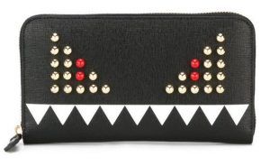 セレブ　愛用財布　FENDI（フェンディ） スタッズ・エンベリッシュド・ジップアラウンド・ウォレット