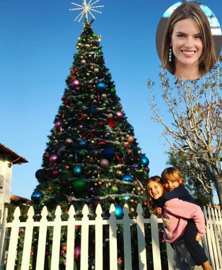 アレッサンドラ・アンブロジオ　Alessandra Ambrosio クリスマスツリー　2016