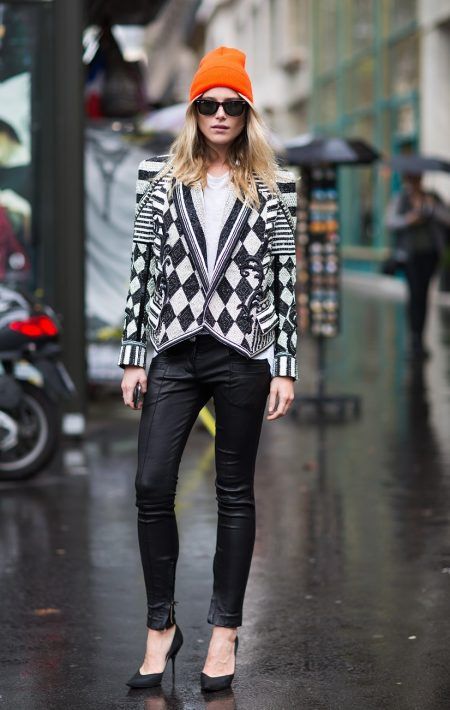 カラービーニー　ドリー・ヘミングウェイ　Dree Hemingway