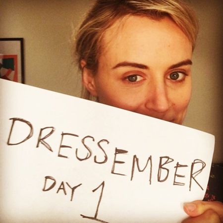 ドレセンバー Dressember 人身売買と闘う寄付活動　参加者セレブ　テイラー・シリング