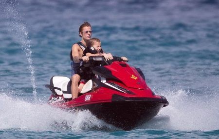 ジャスティン・ビーバー　ビーチバケーション　Justin Bieber　弟　ジャクソン　マリンスポーツ